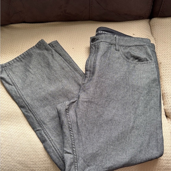 Calvin Klein Jeans Slim Straight in Charcoal - Picture 1 of 16